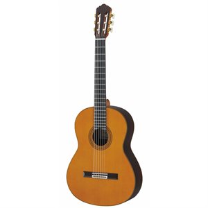 YAMAHA - GC32C GUITARE CLASSIQUE - TABLE EN cèdre massif - NATUREL