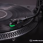 AUDIO TECHNICA - AT-LP120XUSB-BK - TOURNE-DISQUES à entraînement direct (Analogique et USB)